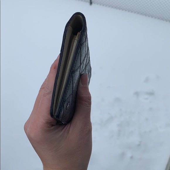 Chanel bifold wallet - Picture 8 of 11